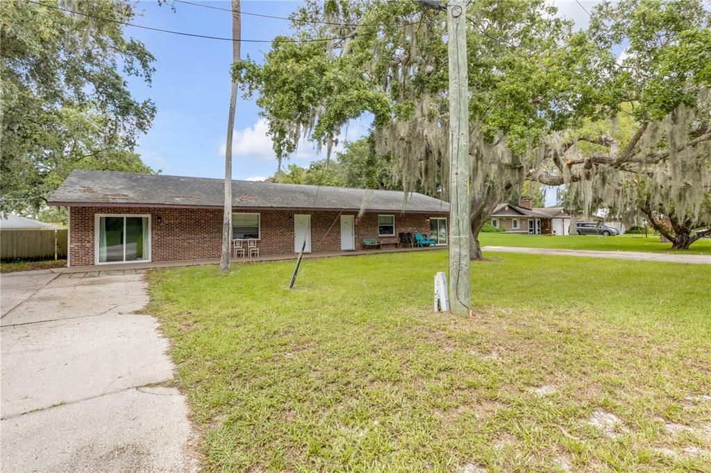 En Venta: $409,900 (4 camas, 2 baños, 2304 Pies cuadrados)