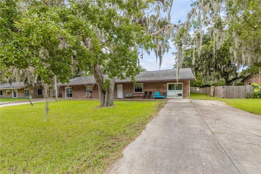 En Venta: $409,900 (4 camas, 2 baños, 2304 Pies cuadrados)