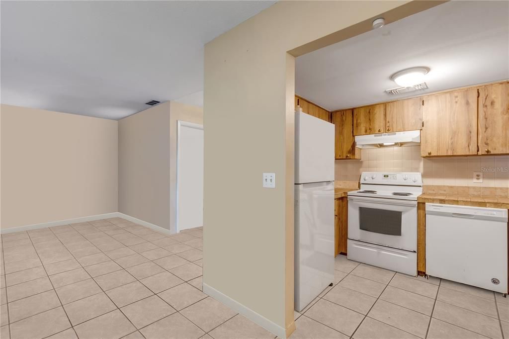 En Venta: $409,900 (4 camas, 2 baños, 2304 Pies cuadrados)