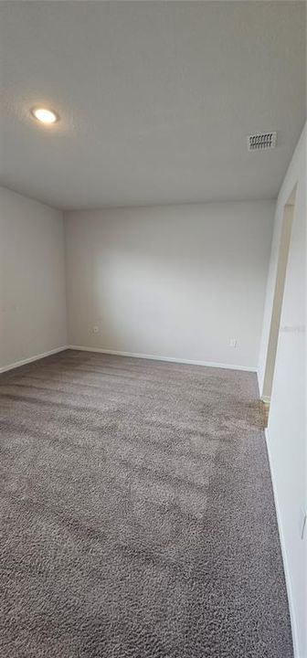 En Venta: $330,000 (4 camas, 2 baños, 1936 Pies cuadrados)