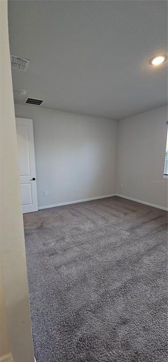 En Venta: $330,000 (4 camas, 2 baños, 1936 Pies cuadrados)