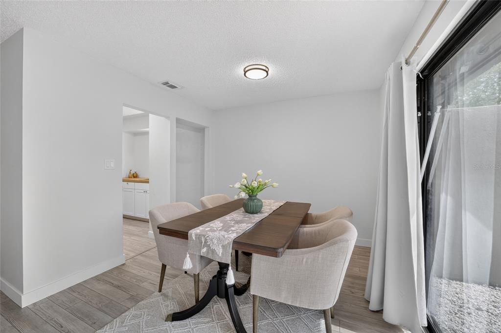 For Sale: $195,000 (2 beds, 2 baths, 1162 Square Feet)