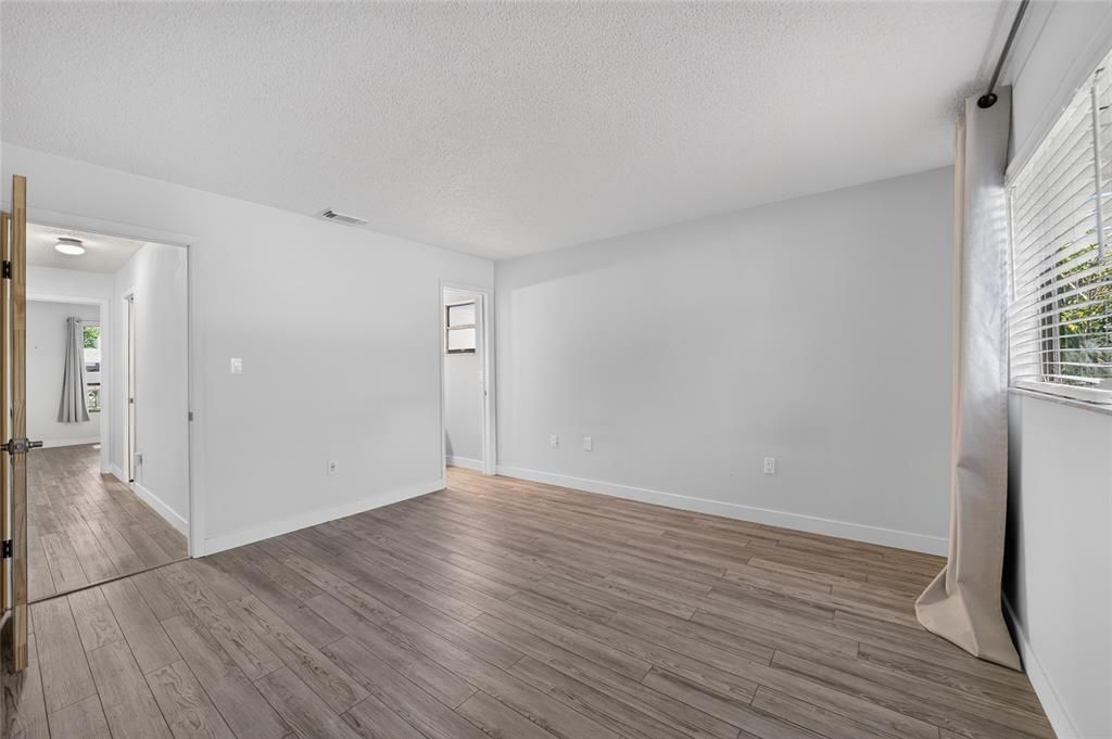For Sale: $195,000 (2 beds, 2 baths, 1162 Square Feet)