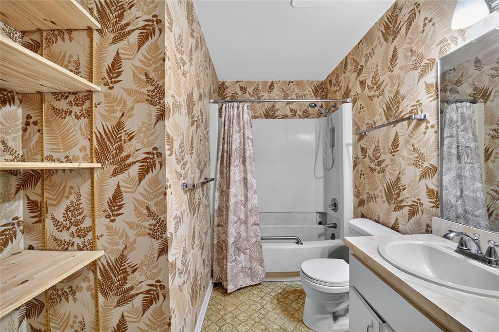 For Sale: $195,000 (2 beds, 2 baths, 1162 Square Feet)
