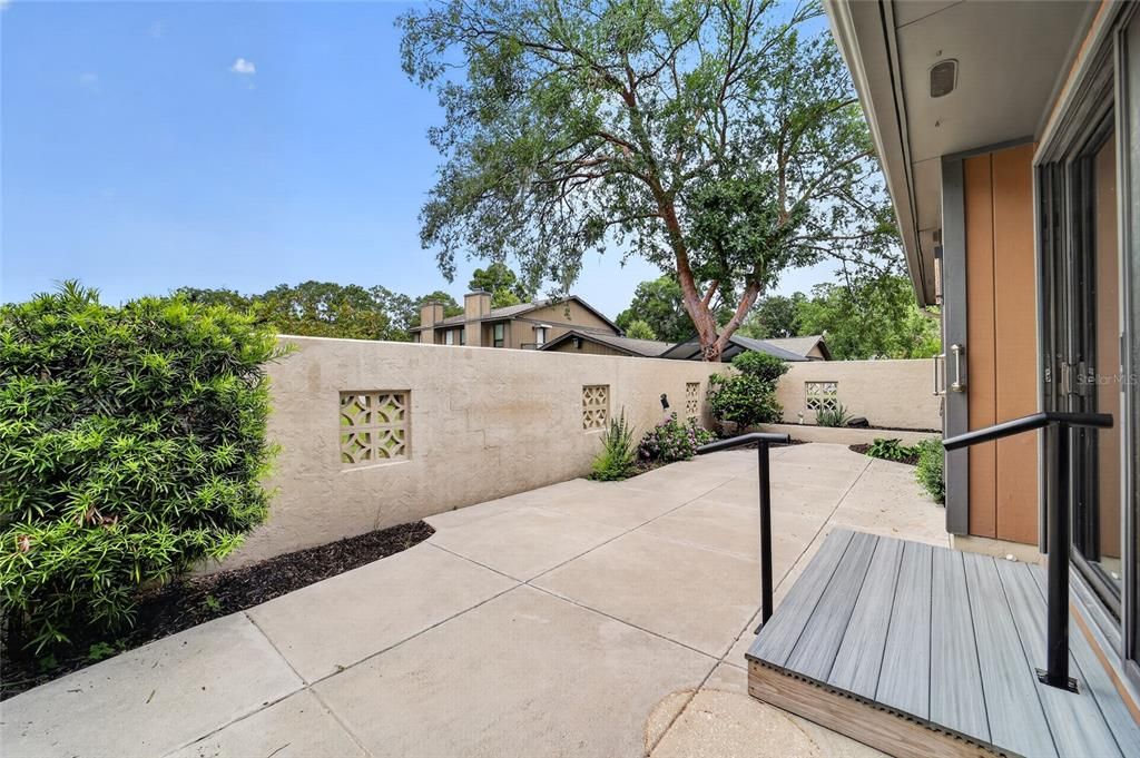 For Sale: $195,000 (2 beds, 2 baths, 1162 Square Feet)