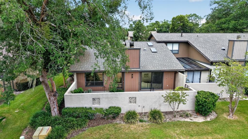 For Sale: $195,000 (2 beds, 2 baths, 1162 Square Feet)