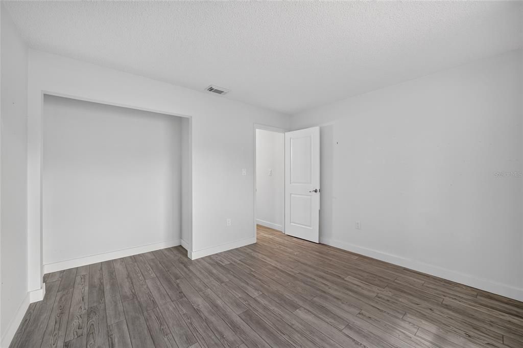 For Sale: $195,000 (2 beds, 2 baths, 1162 Square Feet)