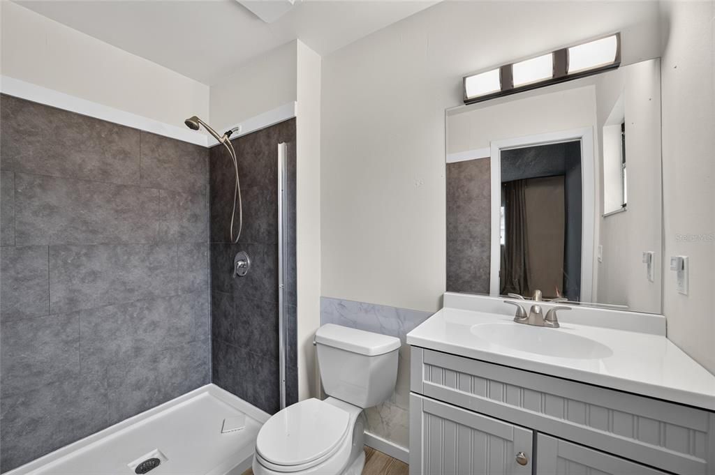 For Sale: $195,000 (2 beds, 2 baths, 1162 Square Feet)