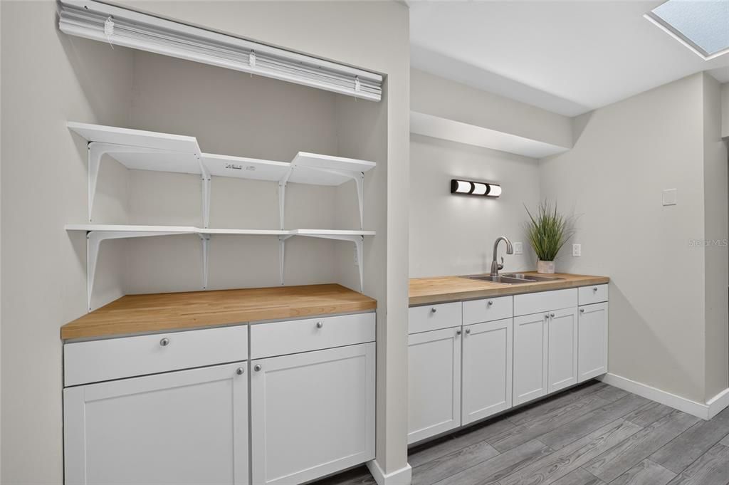 For Sale: $195,000 (2 beds, 2 baths, 1162 Square Feet)