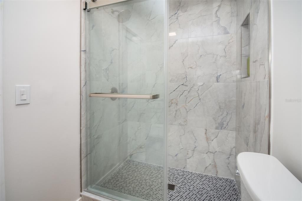 For Rent: $3,000 (2 beds, 2 baths, 1400 Square Feet)