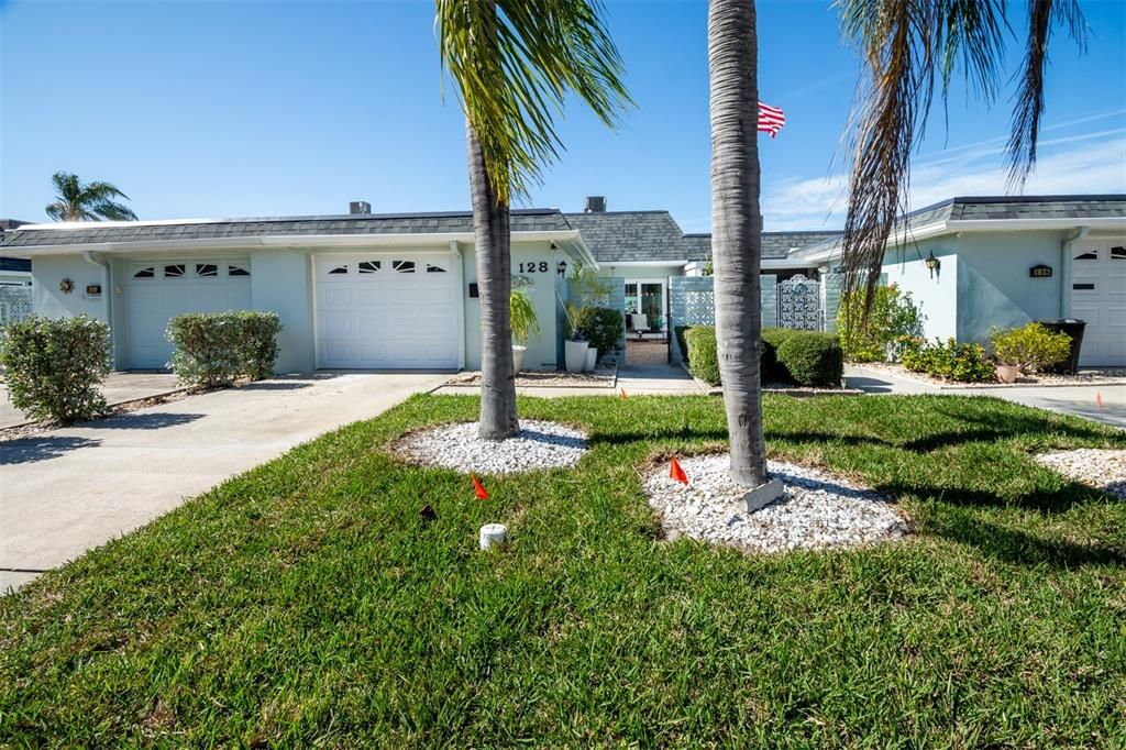 For Rent: $3,000 (2 beds, 2 baths, 1400 Square Feet)