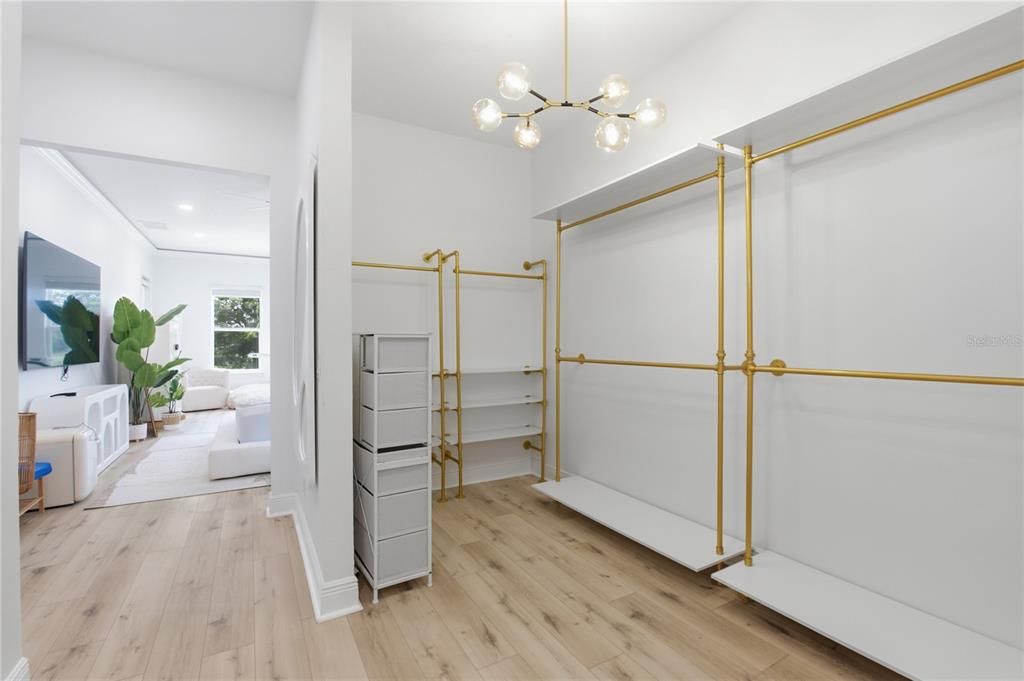 For Sale: $1,495,000 (6 beds, 6 baths, 5235 Square Feet)
