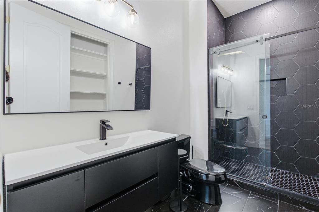 For Sale: $1,495,000 (6 beds, 6 baths, 5235 Square Feet)