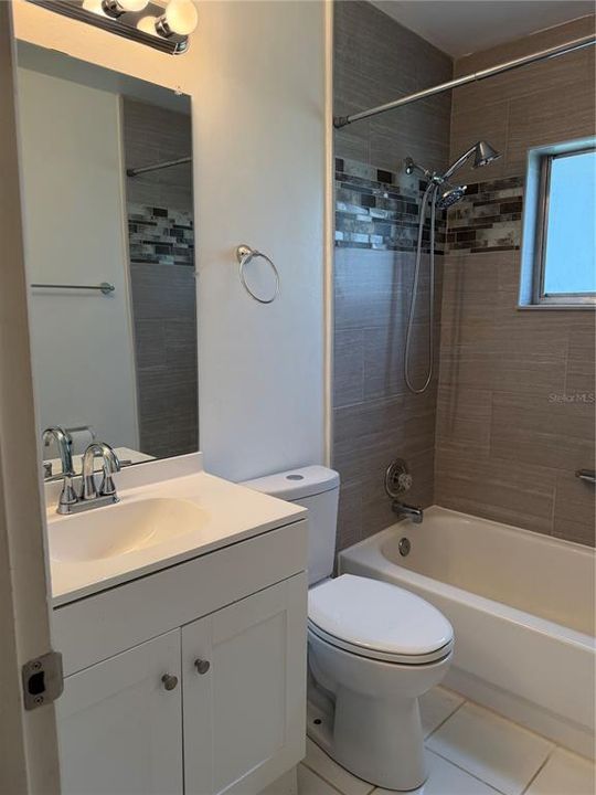 En Venta: $329,900 (3 camas, 2 baños, 1083 Pies cuadrados)