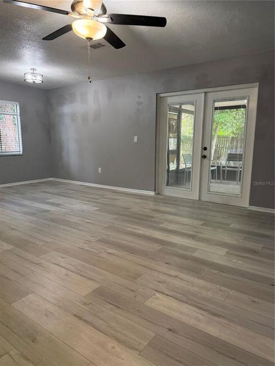 En Venta: $329,900 (3 camas, 2 baños, 1083 Pies cuadrados)