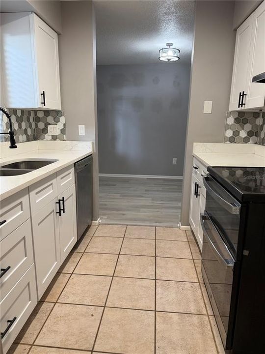En Venta: $329,900 (3 camas, 2 baños, 1083 Pies cuadrados)