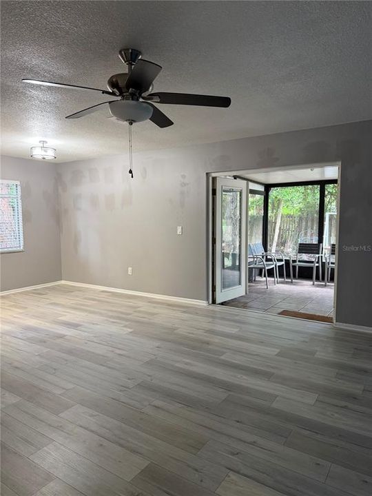 En Venta: $329,900 (3 camas, 2 baños, 1083 Pies cuadrados)