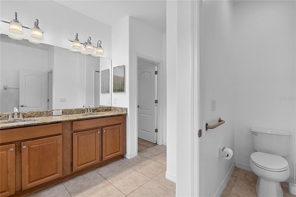 En Venta: $489,000 (4 camas, 3 baños, 2114 Pies cuadrados)