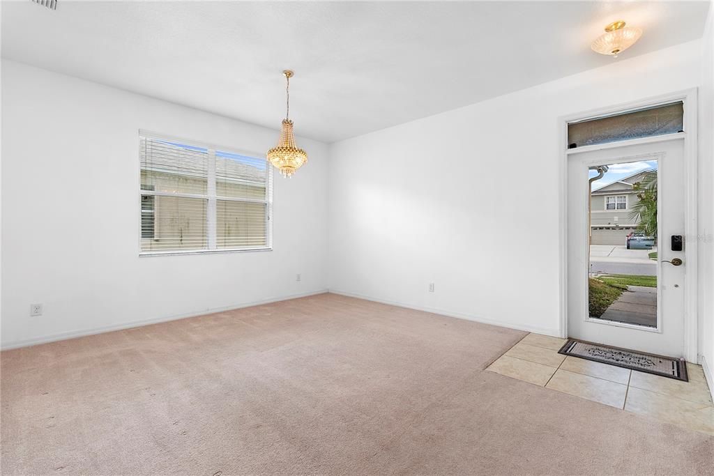 En Venta: $489,000 (4 camas, 3 baños, 2114 Pies cuadrados)