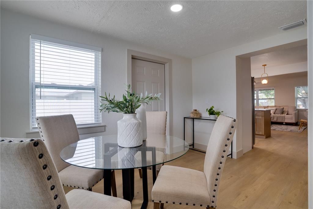 Activo con contrato: $399,000 (3 camas, 1 baños, 1196 Pies cuadrados)