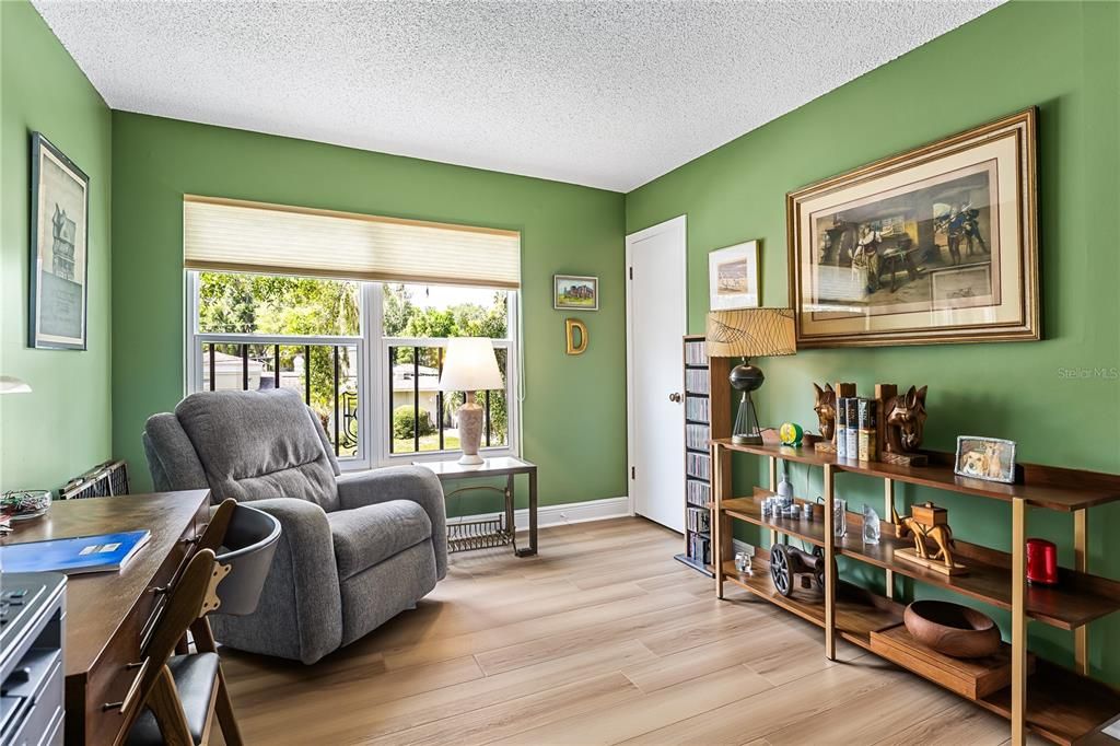 For Sale: $349,900 (3 beds, 2 baths, 1659 Square Feet)