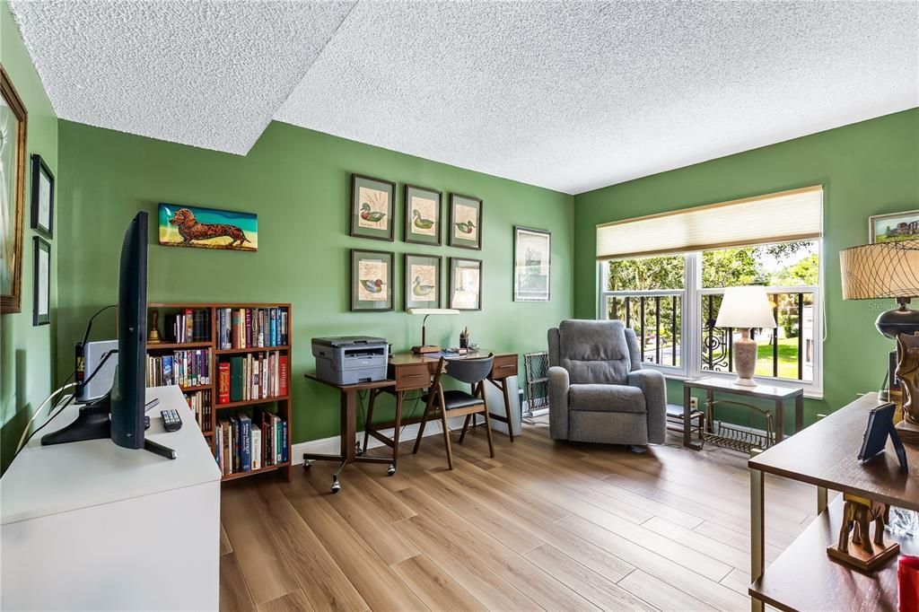 For Sale: $349,900 (3 beds, 2 baths, 1659 Square Feet)