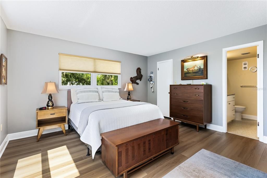 For Sale: $349,900 (3 beds, 2 baths, 1659 Square Feet)