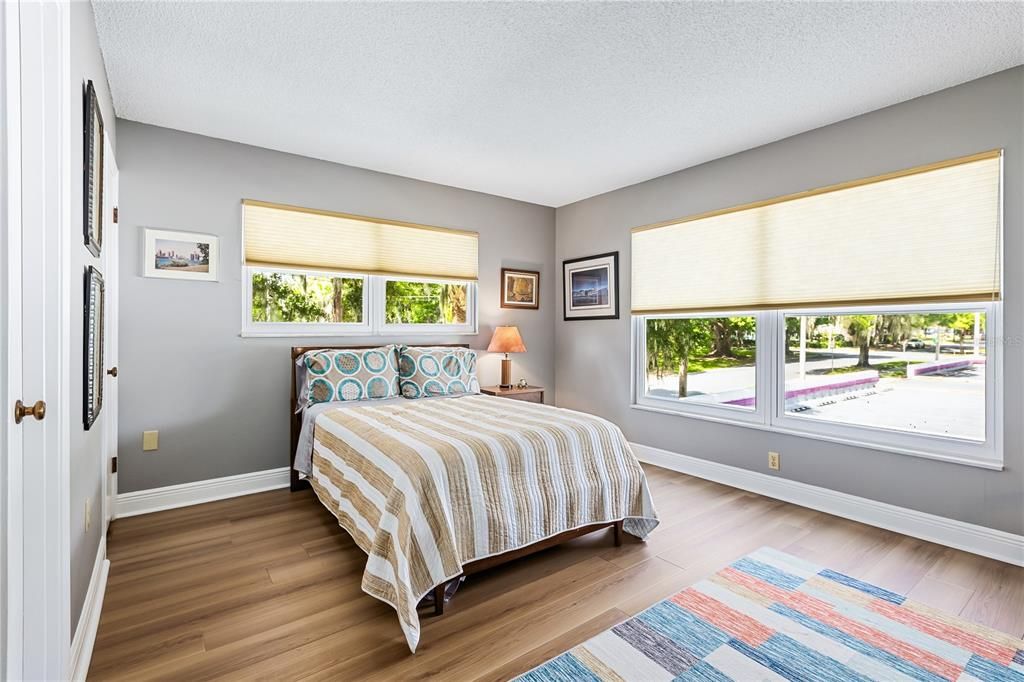 For Sale: $349,900 (3 beds, 2 baths, 1659 Square Feet)