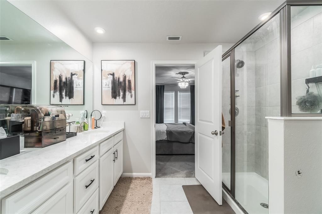 For Sale: $405,000 (3 beds, 2 baths, 1716 Square Feet)