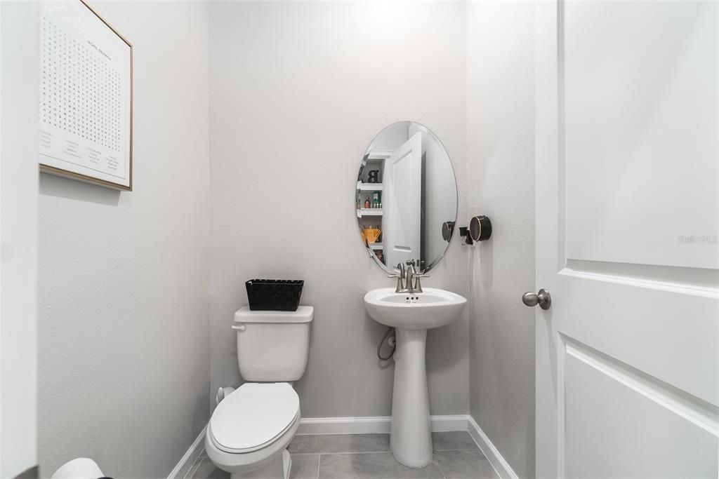 For Sale: $405,000 (3 beds, 2 baths, 1716 Square Feet)