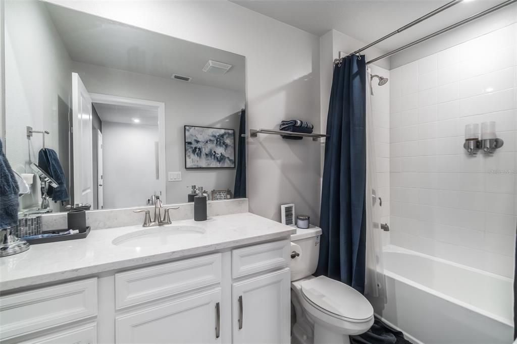 For Sale: $405,000 (3 beds, 2 baths, 1716 Square Feet)