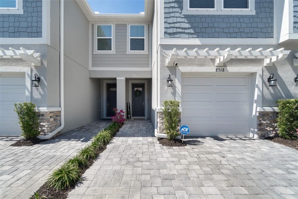 For Sale: $405,000 (3 beds, 2 baths, 1716 Square Feet)