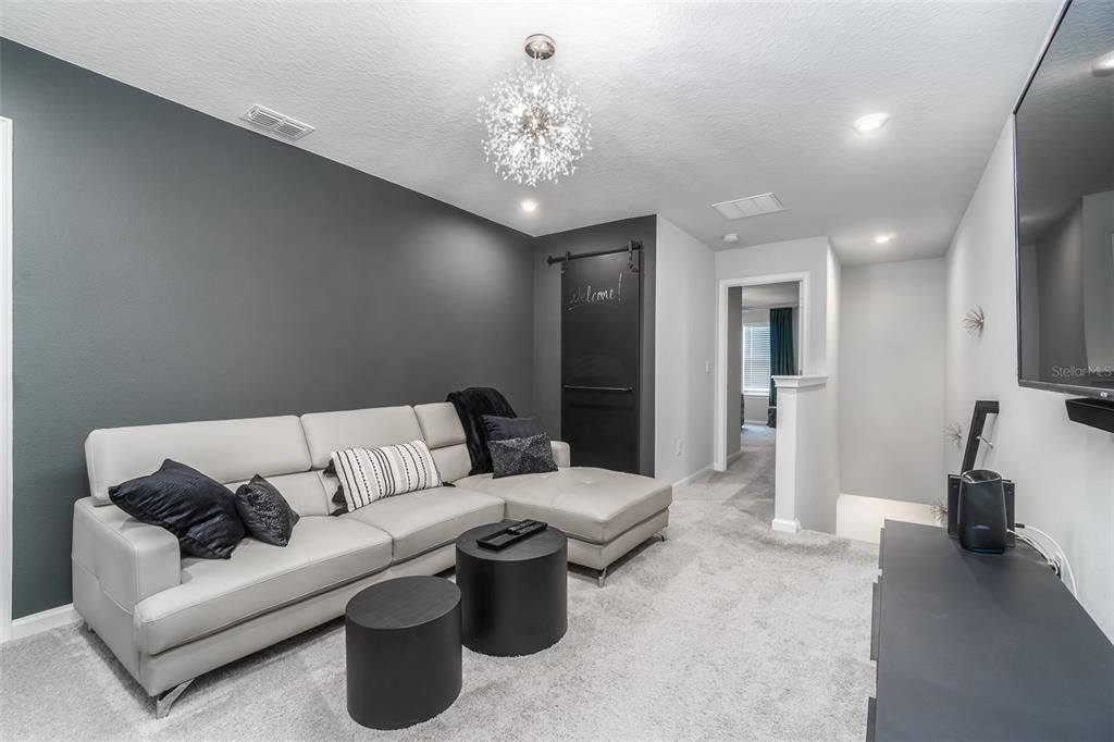 For Sale: $405,000 (3 beds, 2 baths, 1716 Square Feet)