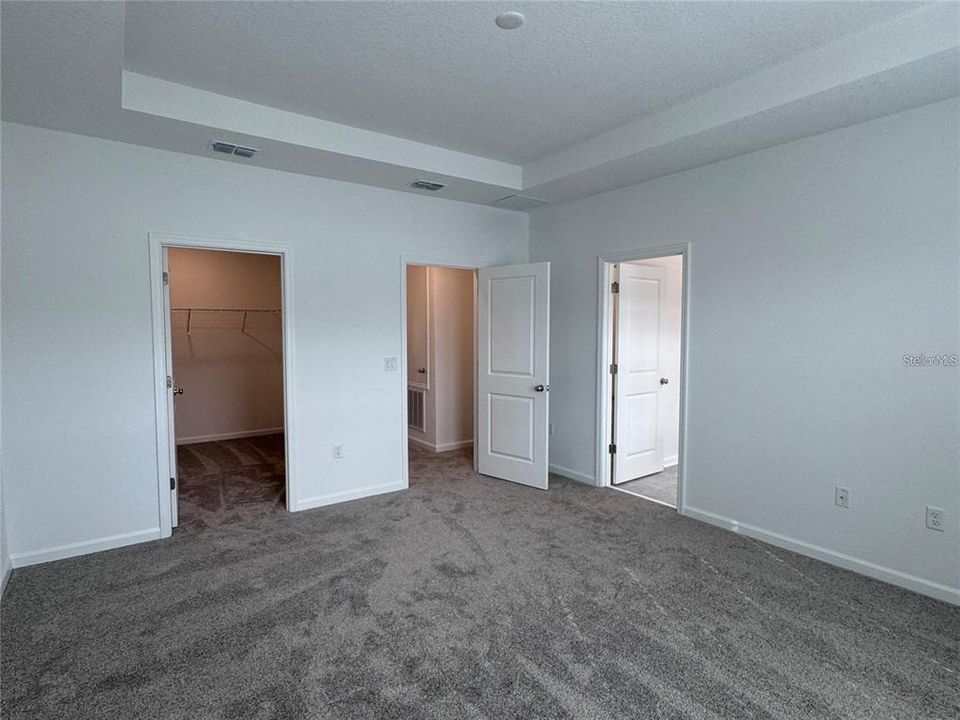 For Rent: $1,800 (3 beds, 2 baths, 1738 Square Feet)