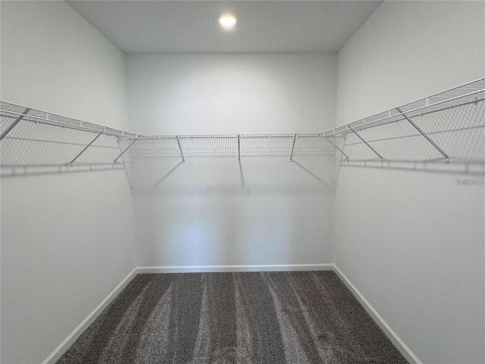 For Rent: $1,800 (3 beds, 2 baths, 1738 Square Feet)