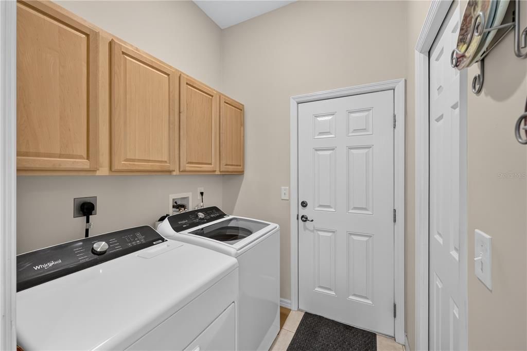 For Sale: $274,900 (3 beds, 2 baths, 1834 Square Feet)