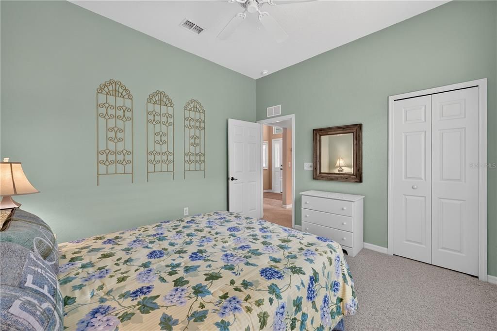 For Sale: $274,900 (3 beds, 2 baths, 1834 Square Feet)