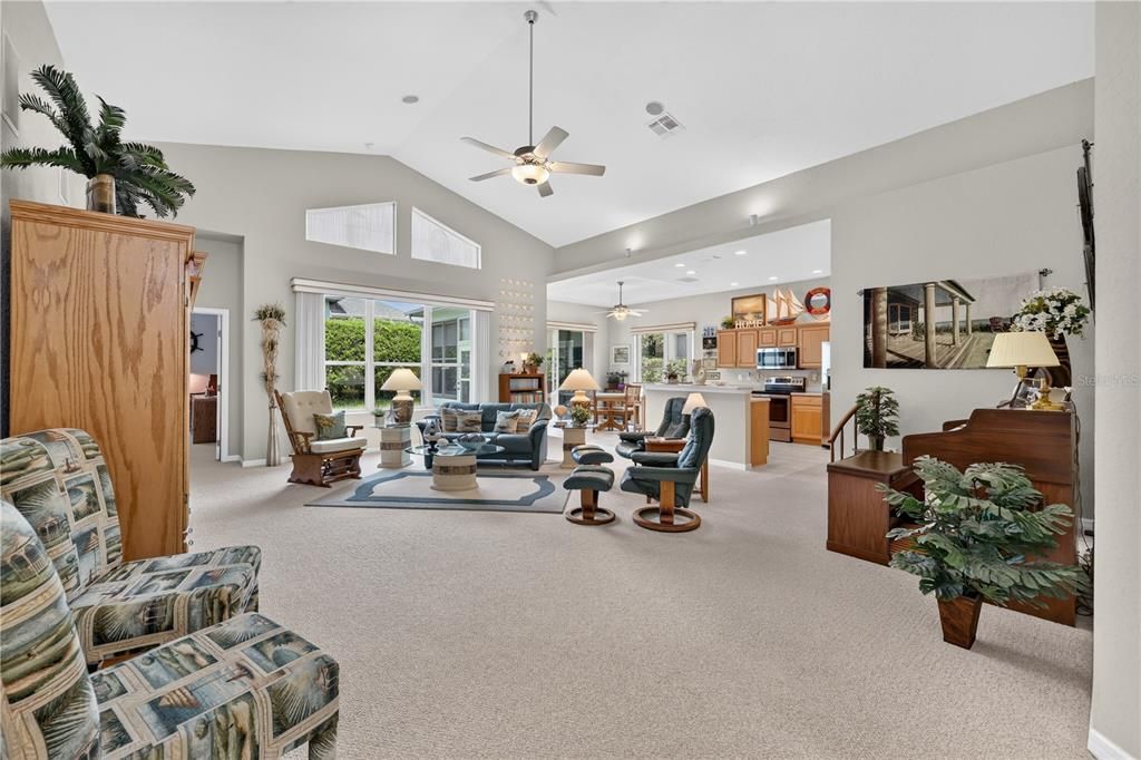 For Sale: $274,900 (3 beds, 2 baths, 1834 Square Feet)