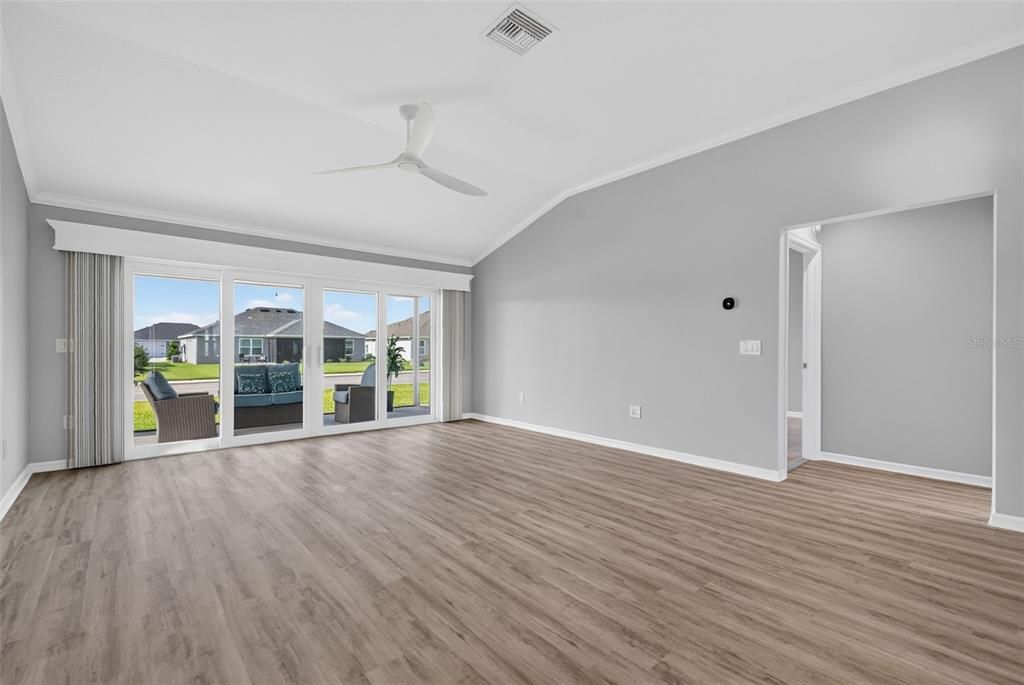 На продажу: $389,900 (3 спален, 2 ванн, 1564 Квадратных фут)
