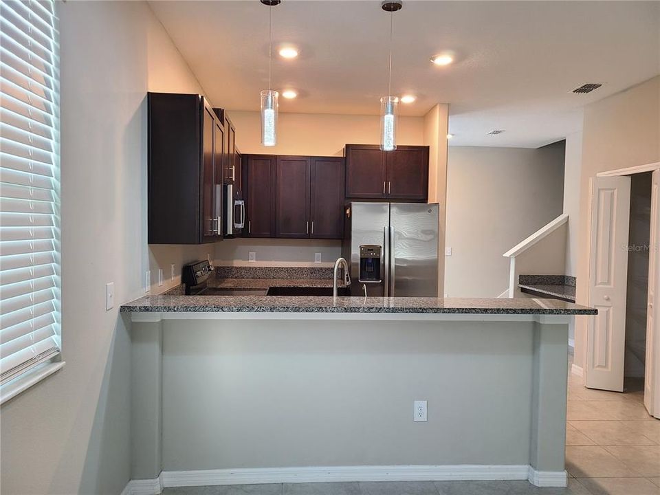 For Rent: $2,300 (3 beds, 2 baths, 1787 Square Feet)