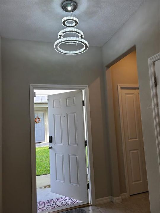 For Rent: $2,300 (3 beds, 2 baths, 1787 Square Feet)