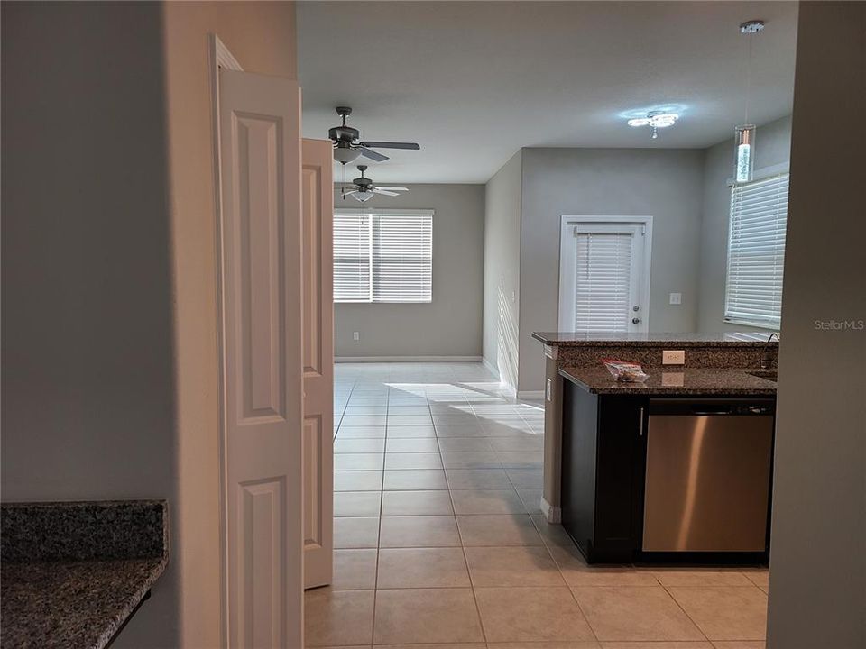 For Rent: $2,300 (3 beds, 2 baths, 1787 Square Feet)