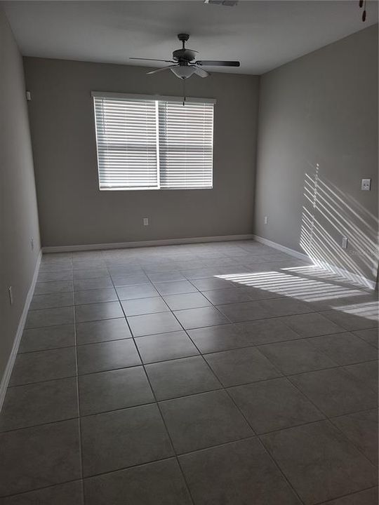 For Rent: $2,300 (3 beds, 2 baths, 1787 Square Feet)