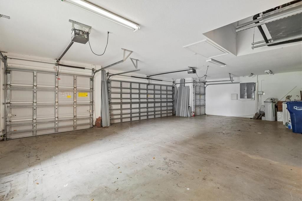 На продажу: $999,999 (5 спален, 4 ванн, 4049 Квадратных фут)