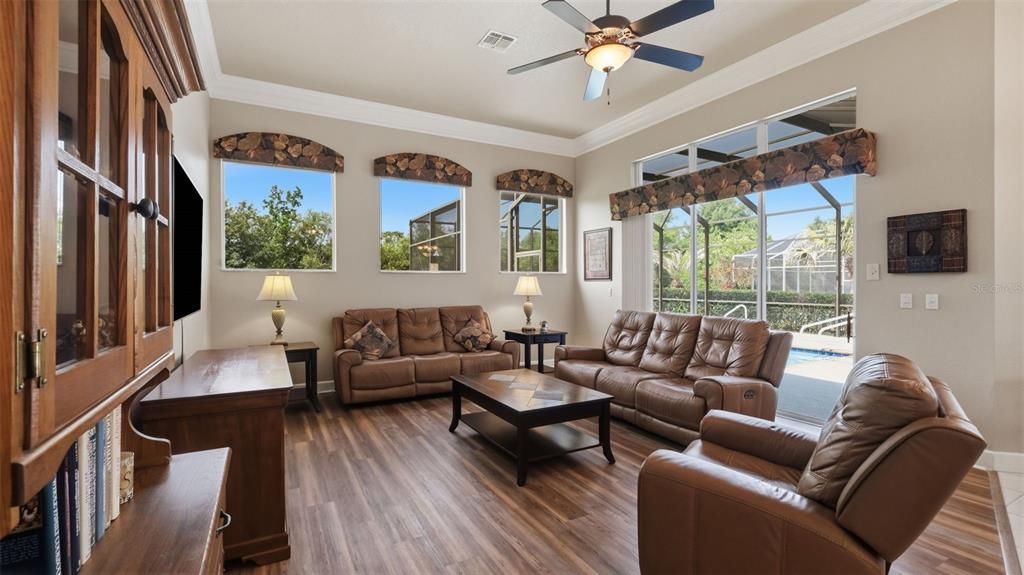 For Sale: $580,000 (3 beds, 3 baths, 3369 Square Feet)