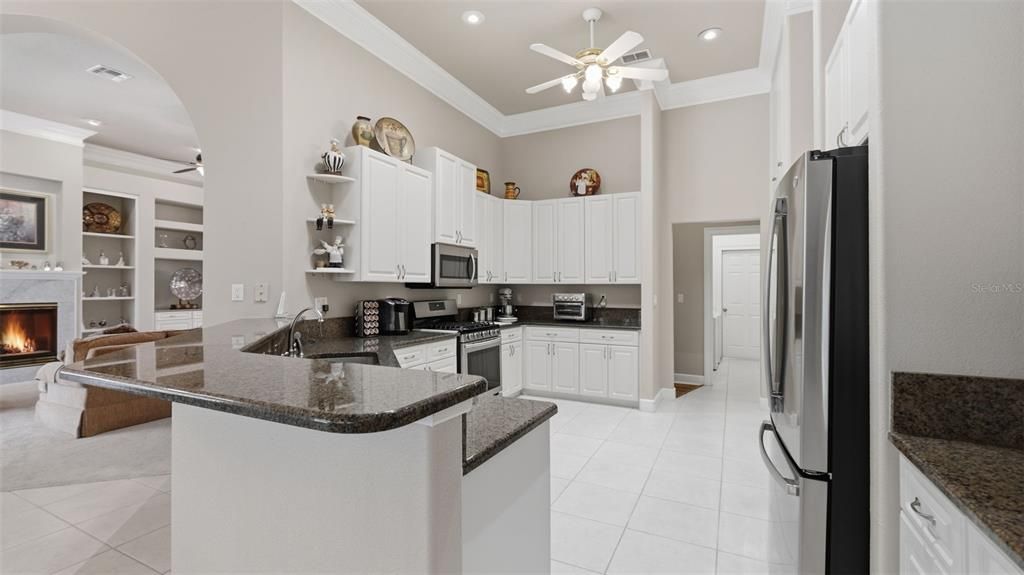 For Sale: $580,000 (3 beds, 3 baths, 3369 Square Feet)