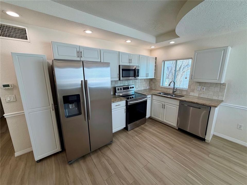For Rent: $2,000 (1 beds, 1 baths, 750 Square Feet)