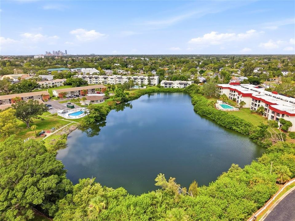 На продажу: $169,900 (2 спален, 1 ванн, 1015 Квадратных фут)