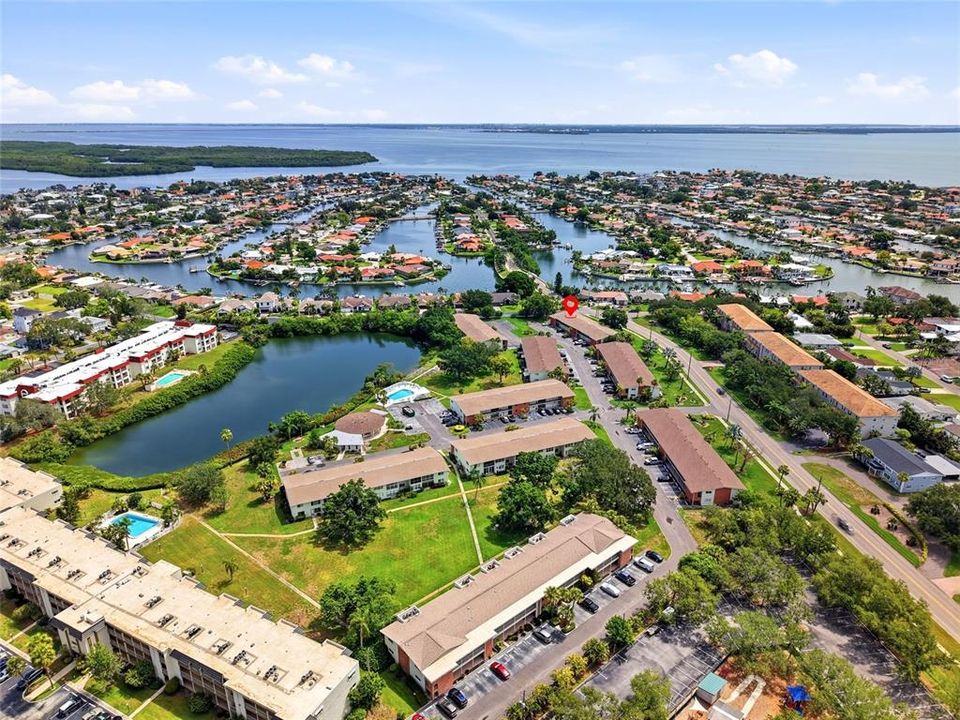 На продажу: $169,900 (2 спален, 1 ванн, 1015 Квадратных фут)