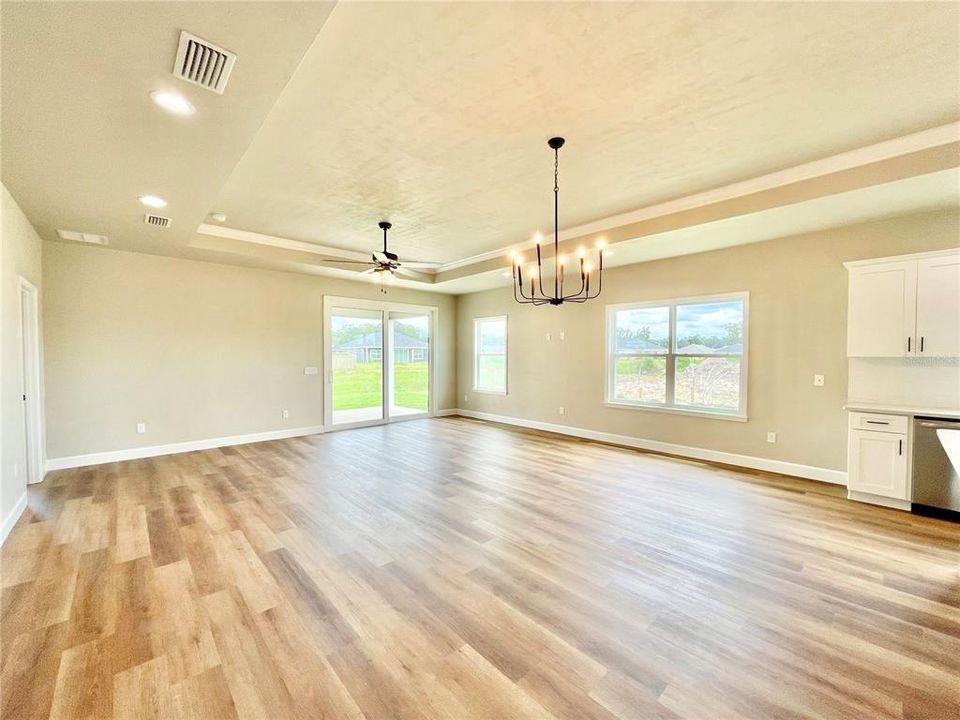 For Sale: $399,900 (3 beds, 2 baths, 1722 Square Feet)